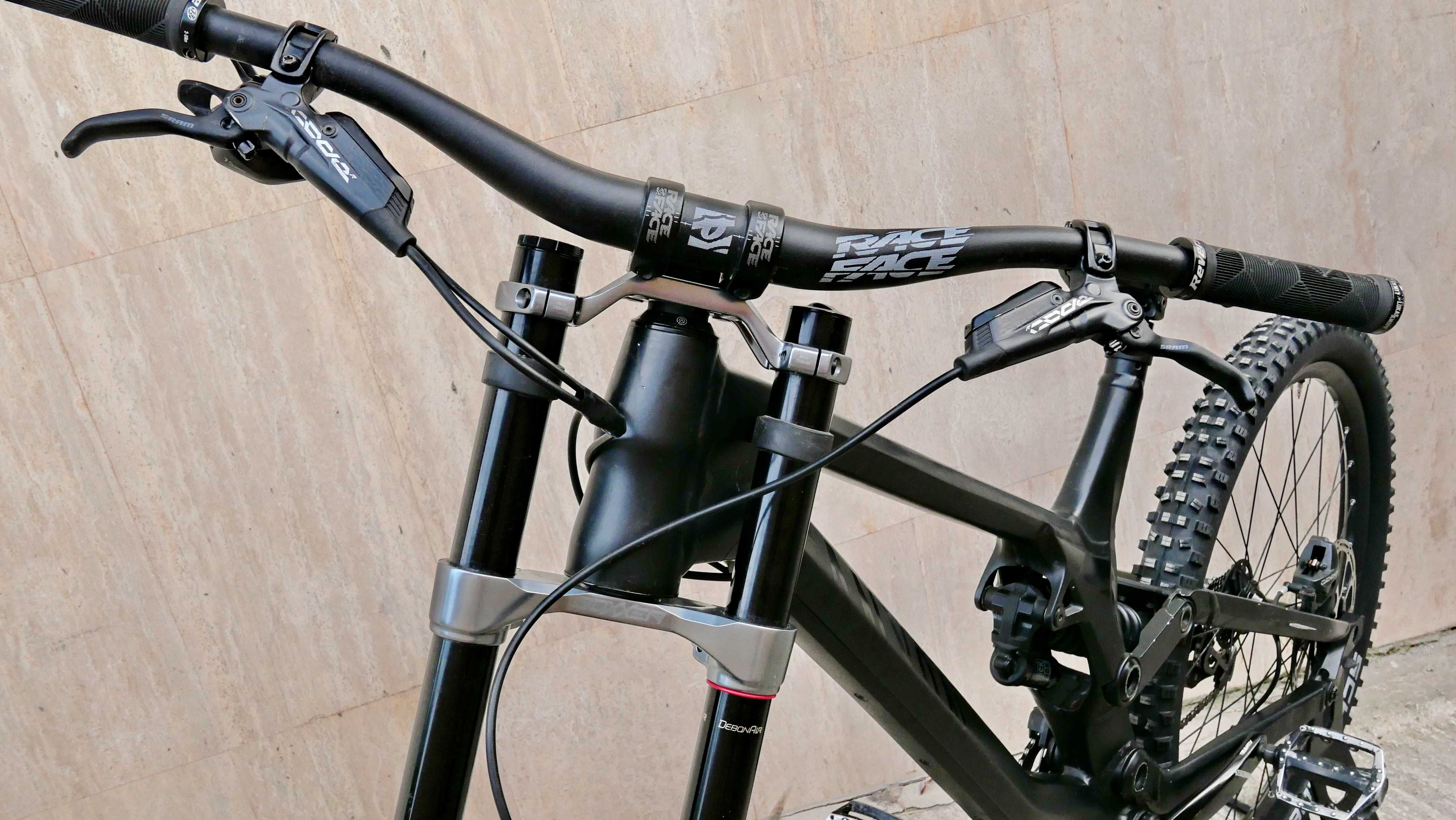 Canyon Sender, 27.5 L, RockShox Boxxer, 200 ход, 1х7 Sram GX