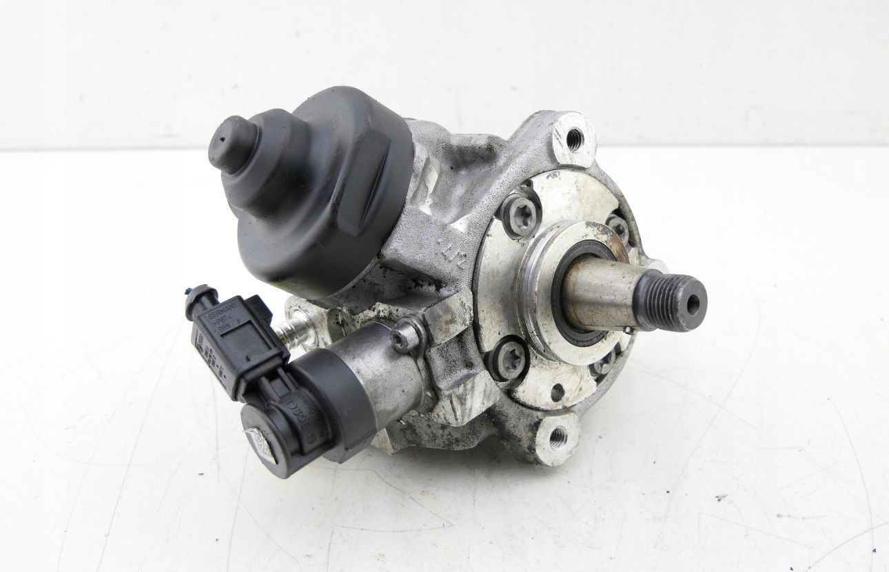 Pompa inalta VW Passat B6 2.0 TDI 03L130755