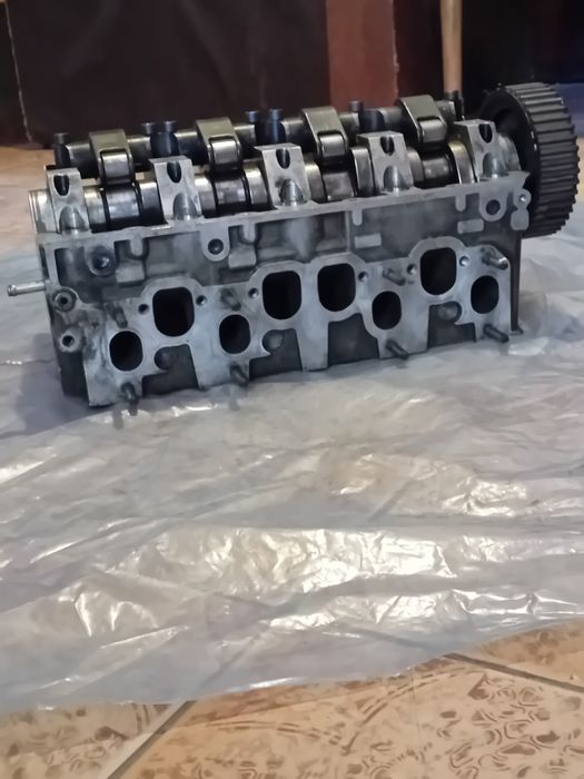 Vând chiuloasa cu axa cu came  audi a4 b6 1.9