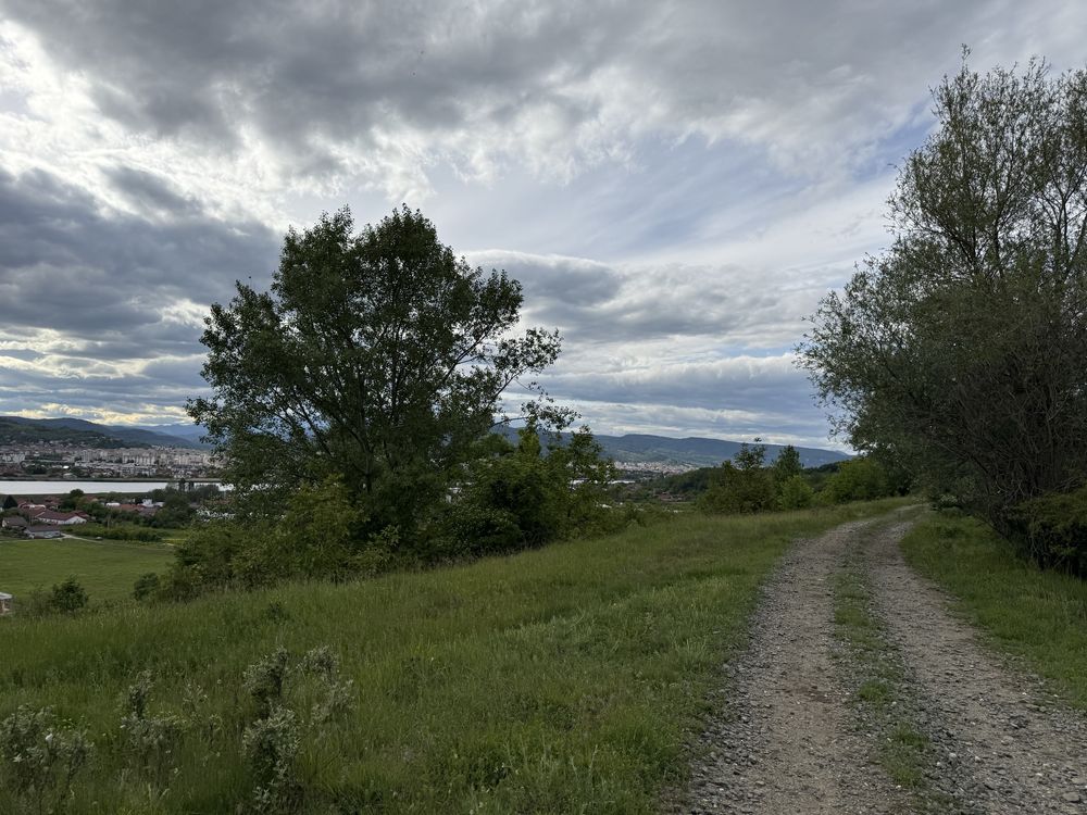 4600 mp Budesti priveliste panoramica asupra orasului Valcea 12500 €