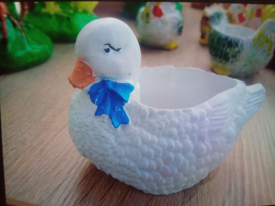 Vând figurine mici