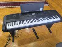 Pian digital Yamaha DGX 670