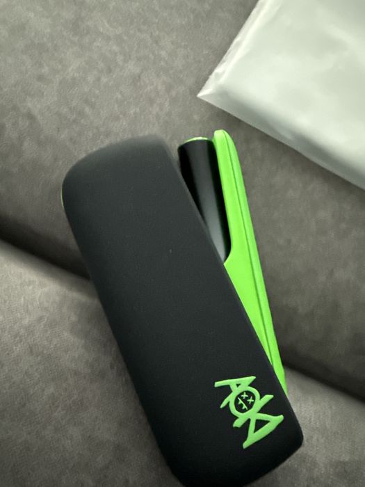 IQOS x Steve aoki editie limitata