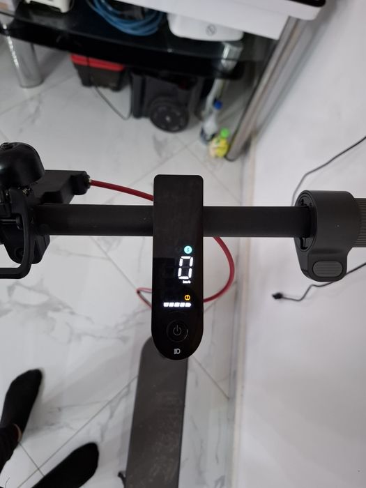 De vânzare trotinetă electrică