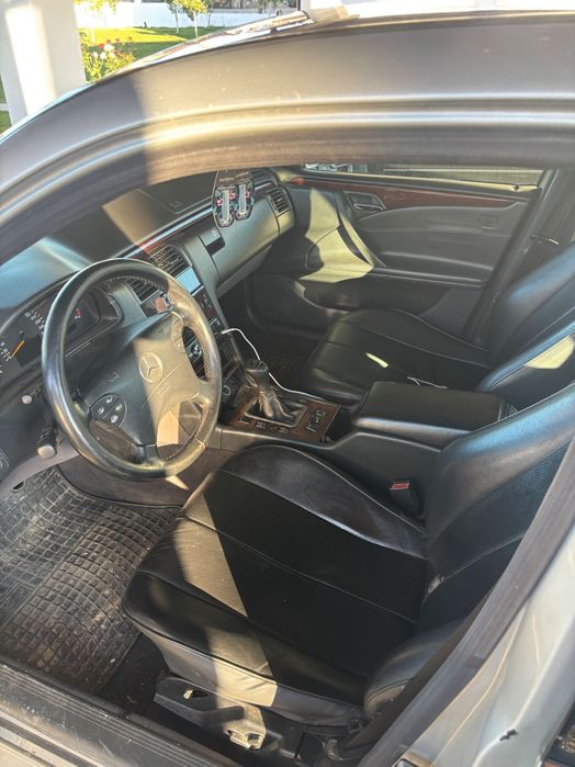 Vând Mercedes E220 W210