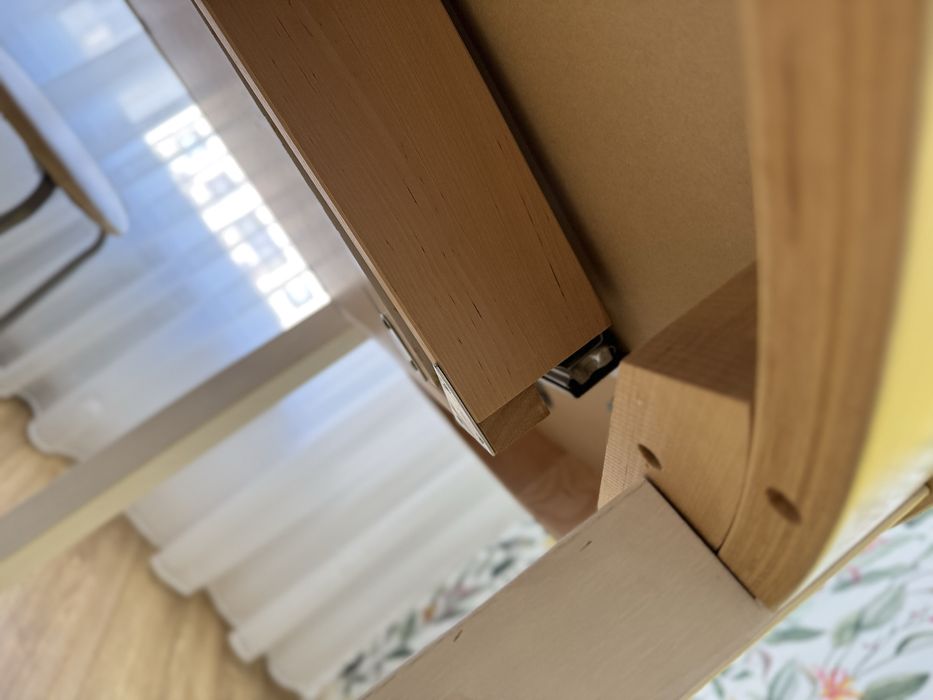 Круглый раздвижной стол Икеа Бьюрста