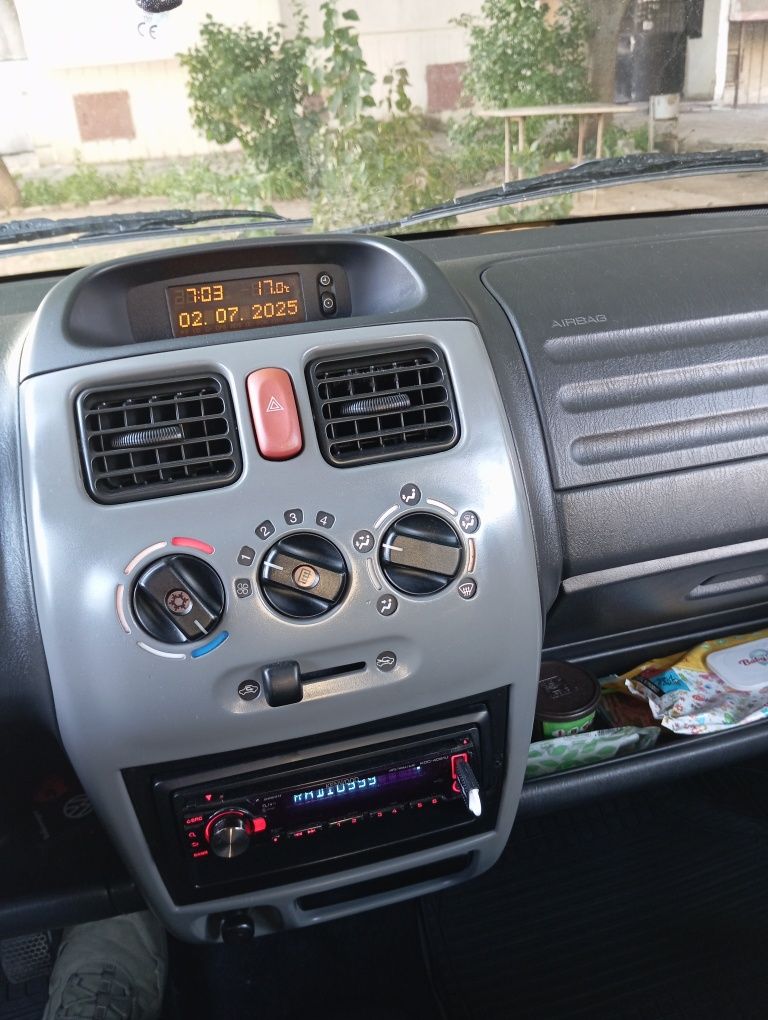 Opel Agila 1.2 75 кс