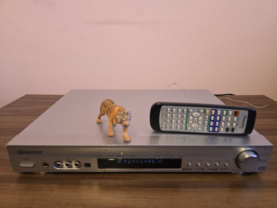Pioneer VSX-C300-S. A/V multi-channel 5.1. Sunet de top. Preț fix !