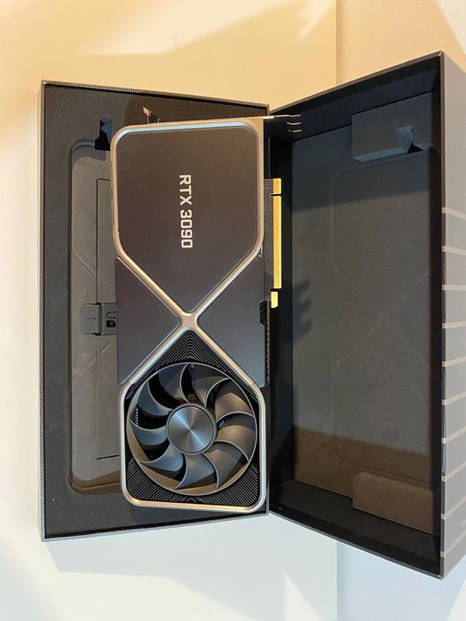 Vand placa video NVIDIA GEFORCE RTX 3090