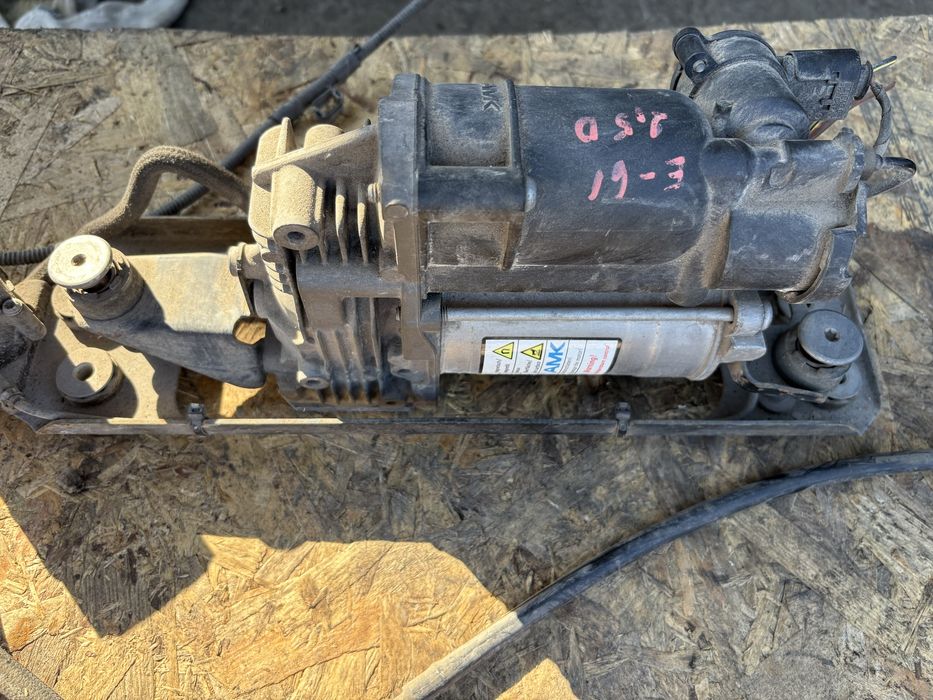 Компресор въздушно окачване за BMW E61