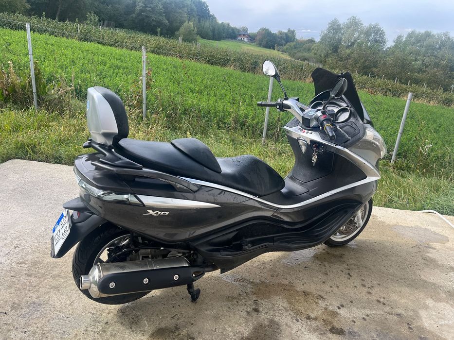 Piaggio X10 500 Vând maxi scuter Piaggio X10 Executive