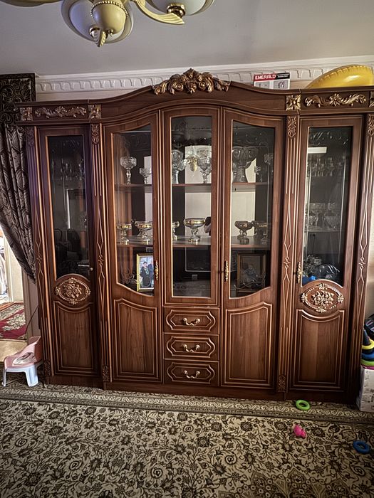 Stenka mebel srochna sotiladi ideal xolatda