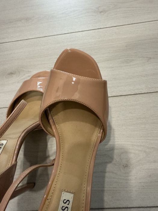 Дамски сандали Guess