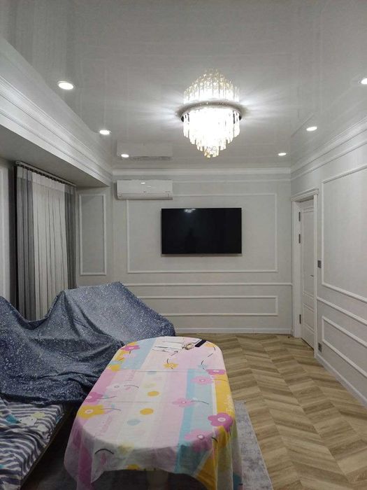 3 комнатная ЕВРО ремонт, ориентир Космонавты метро. 3/2/12