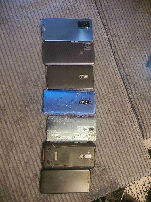Lot 8 telefoane – One plus 8 pro , Motorola, ,  One plus 2 Samsung, op