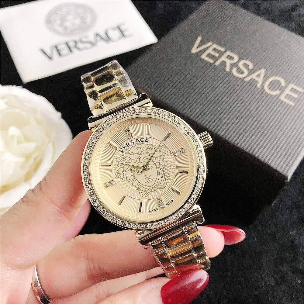 Стилен дамски ръчен часовник Версаче Versace