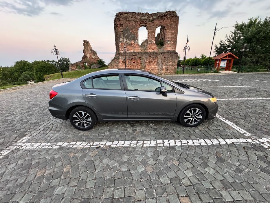 Honda Civic 4D 1.8 ES M/T Executive