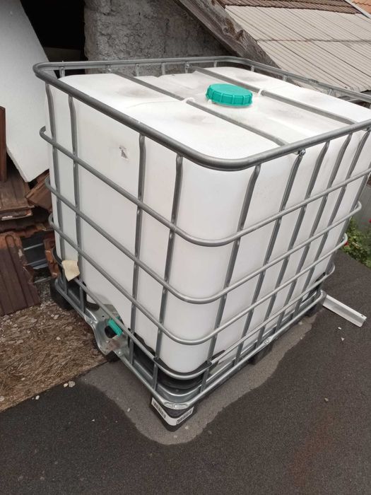 Bazin apa 1000Litri.