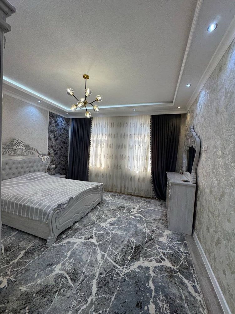 Продается 4 ком. Квартира площадью 127 кв.м. В Согдиане ор. Мечеть