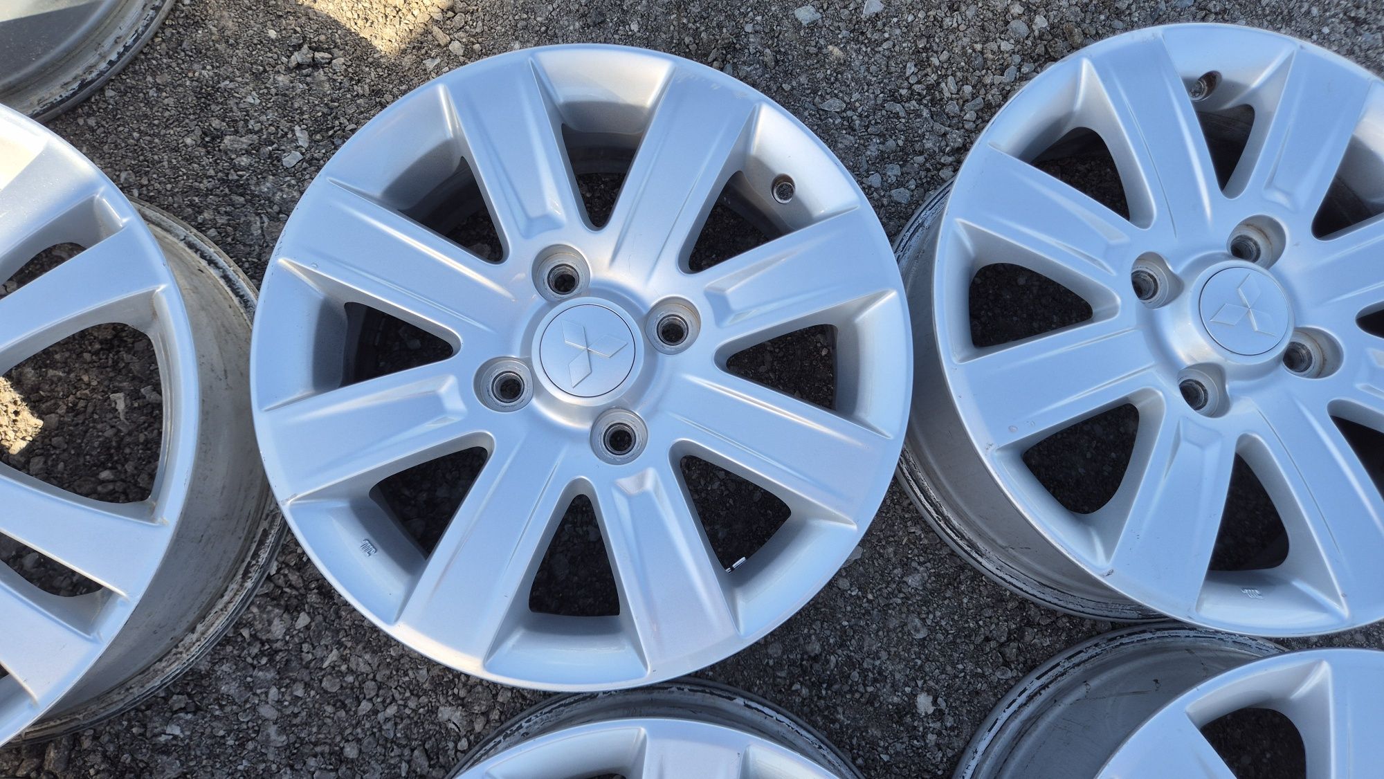 Оригинални джанти Митсубиши 4/114.3 Mitsubishi Colt 4x114.3