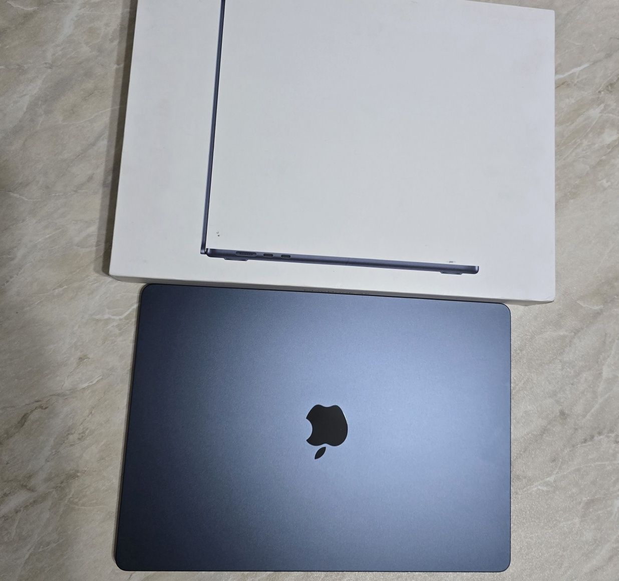 MacBook Air 15 M4 16/256 8 циклов
