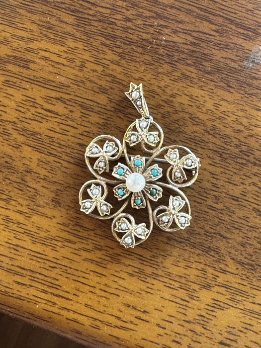 Brosa victoriana aur