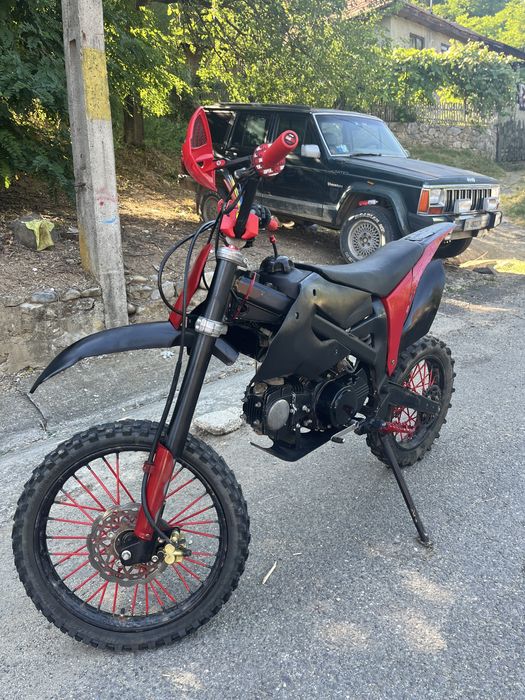 Vând cross KXD 125