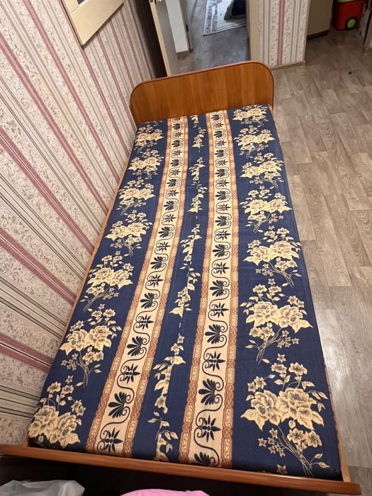 Продается кровать в хорошем состоянии с матрасом