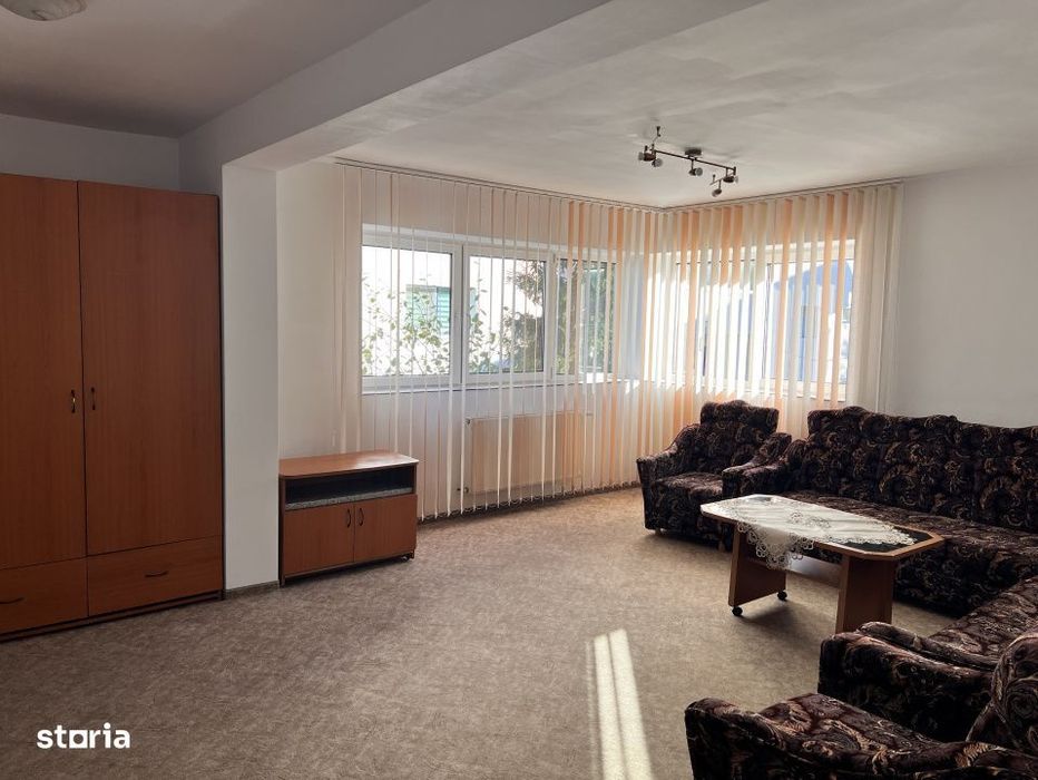 apartament spatios 3 camere anl Tilisca Calea Poplacii
