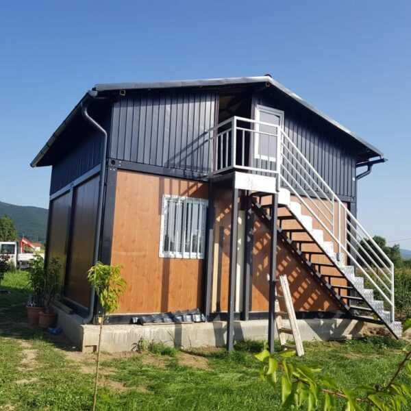 Case la cheie pe structura metalica, cabane tip A, containere modulare