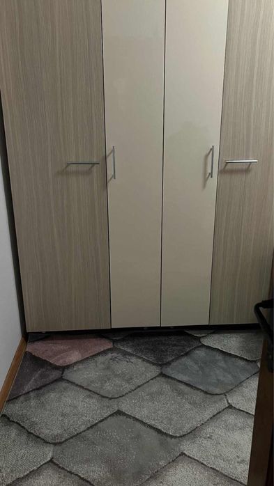 Vand apartament mobilat