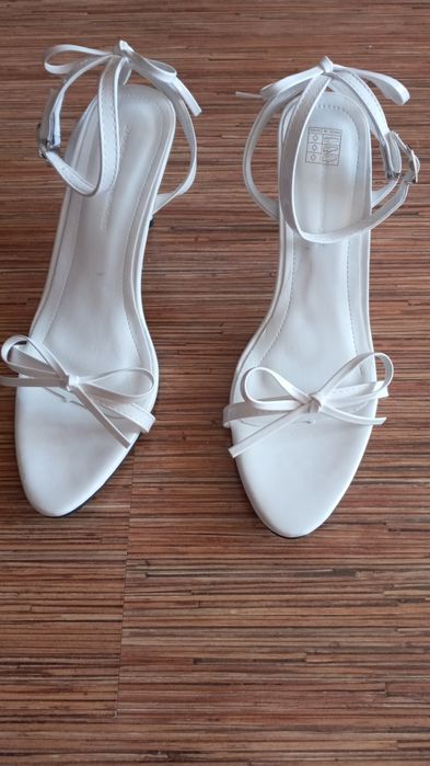 СРОЧНО! Продам туфли женские