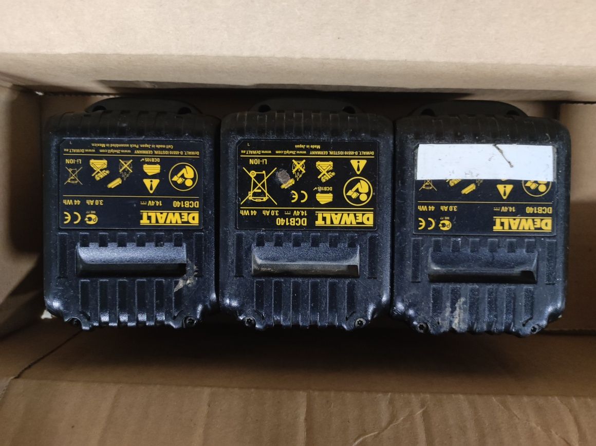 Акумулаторни Батерии Dewalt 3 броя