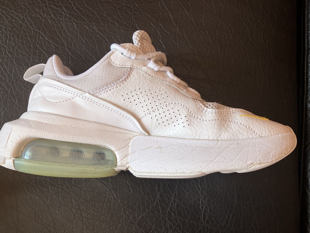 Маратонки NIKE W AIR MAX VERONA 38.5