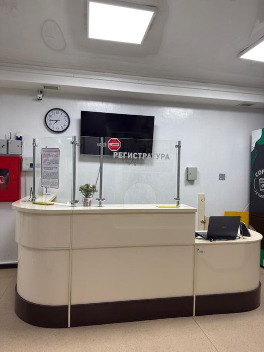 Продается мебель Стойка/Ресепшн