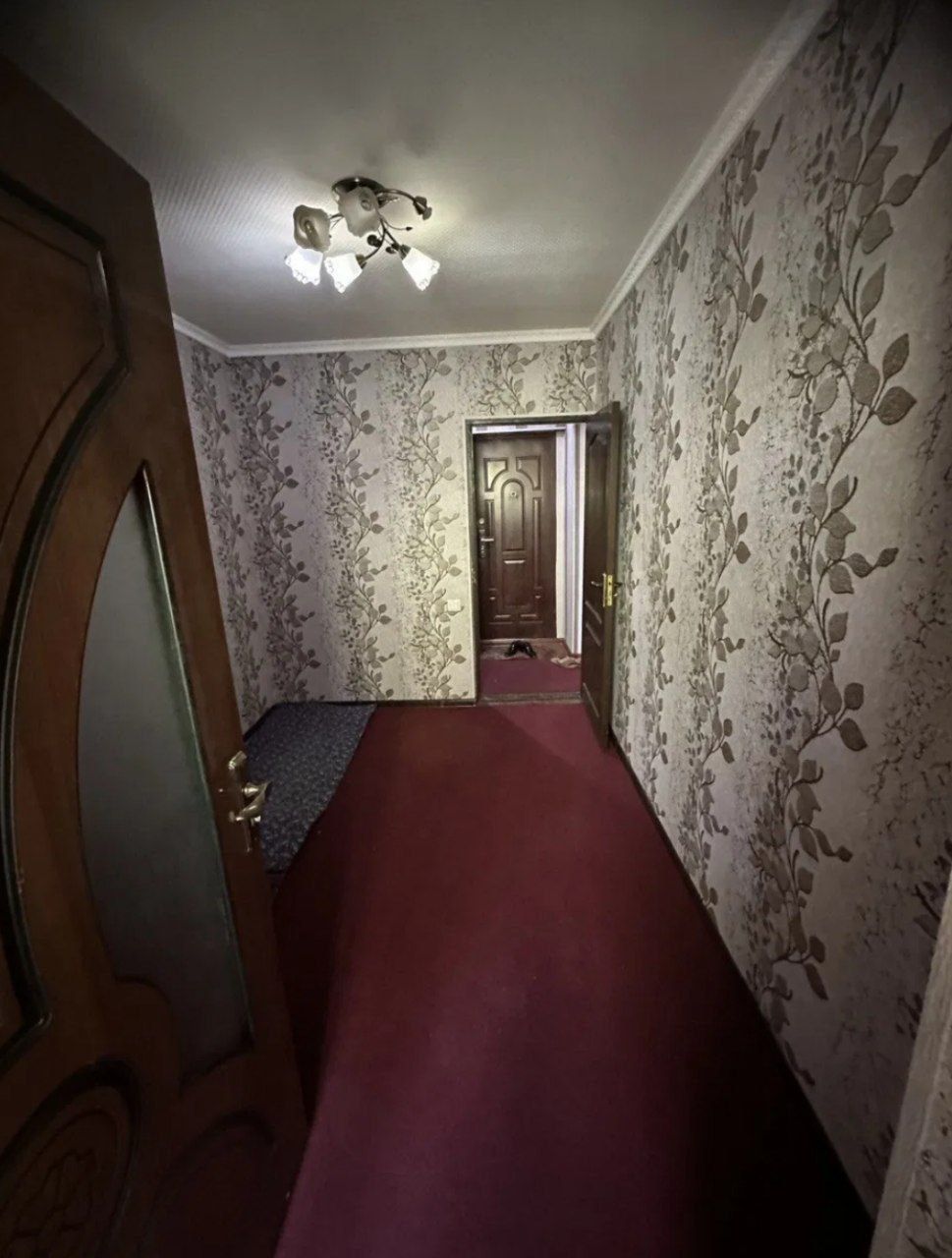 Продаётся Учтепа 23 2 комнатная.