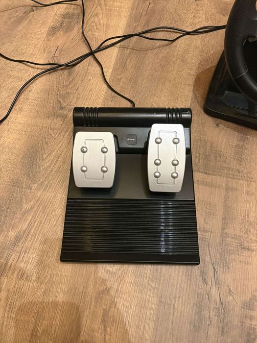 Волан за игри + подарък игра