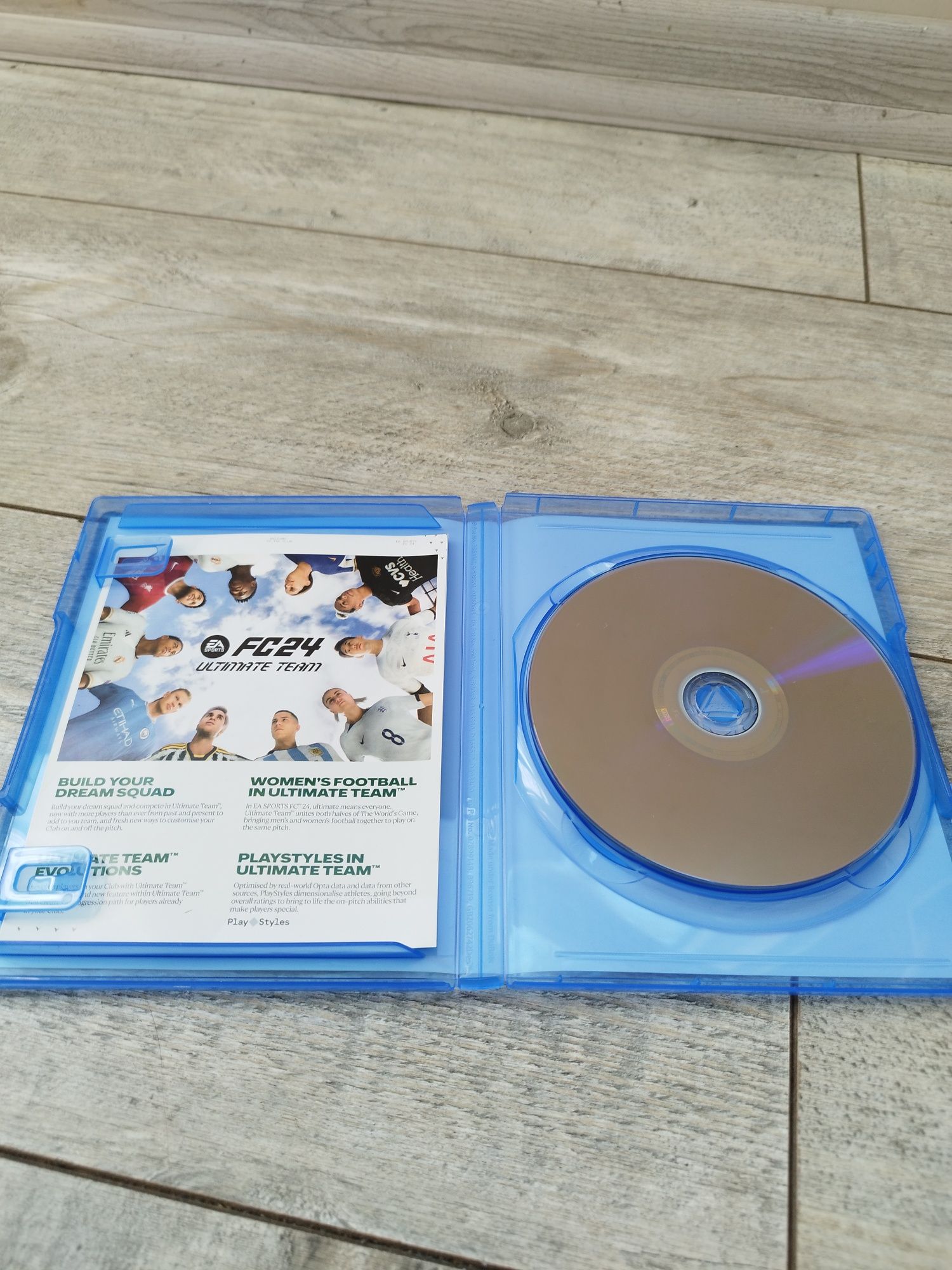 Комплект игри за PS5+стойка