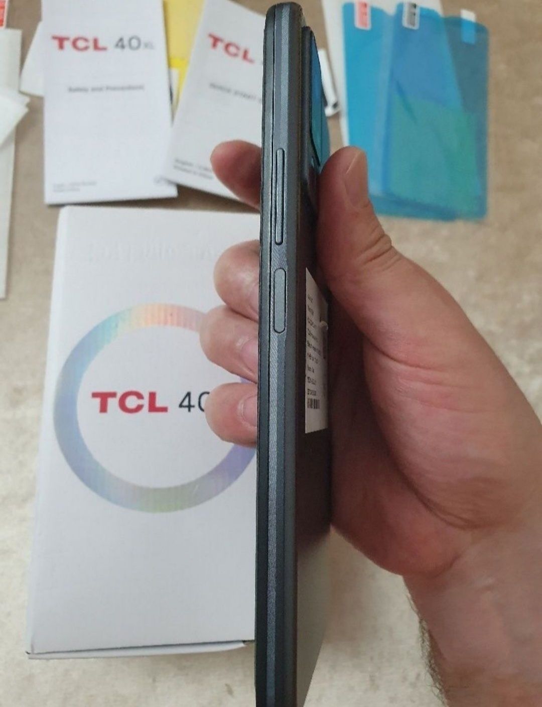Srochna sotiladi TCL 40XL 6/256GB Orginal Xolati ideal yengide turibdi