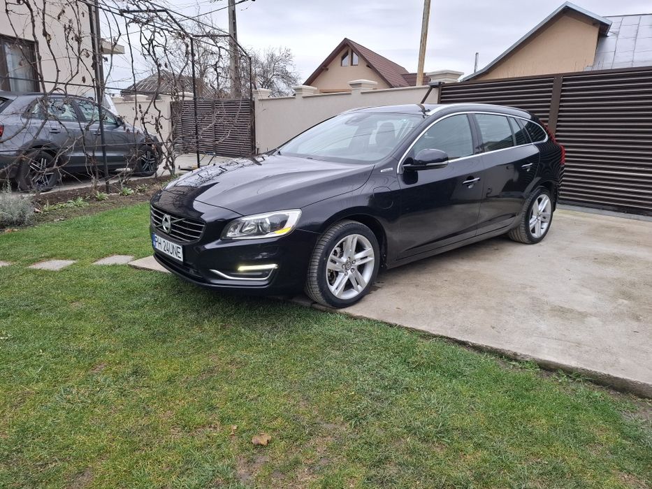 Volvo V60/2.4 Diesel/4×4 Plug in Hybrid