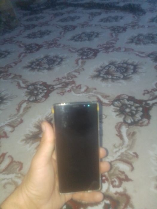 Samsung note 8 xolati yaxshi