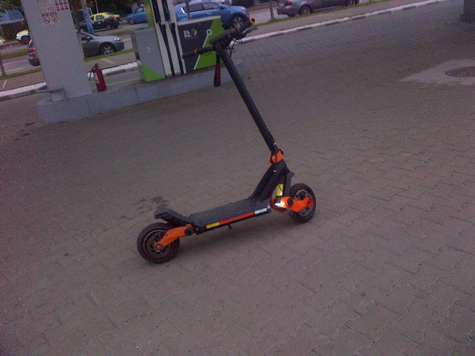 Vând sau schimb trotinete electrică kukirin g3 G3