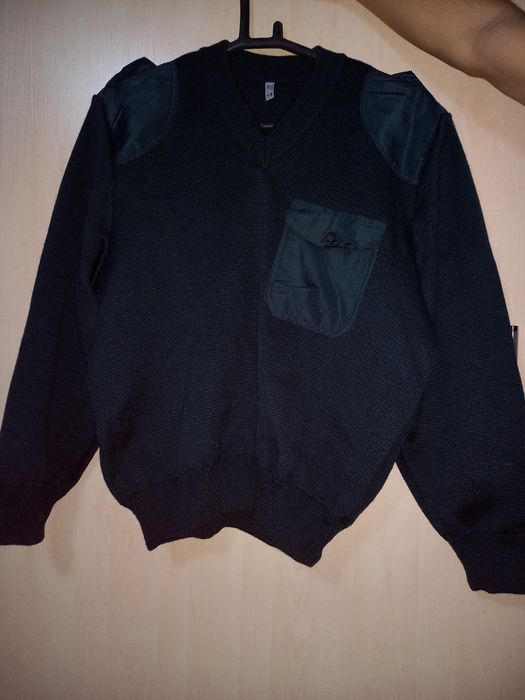 Военный свитер повседневный