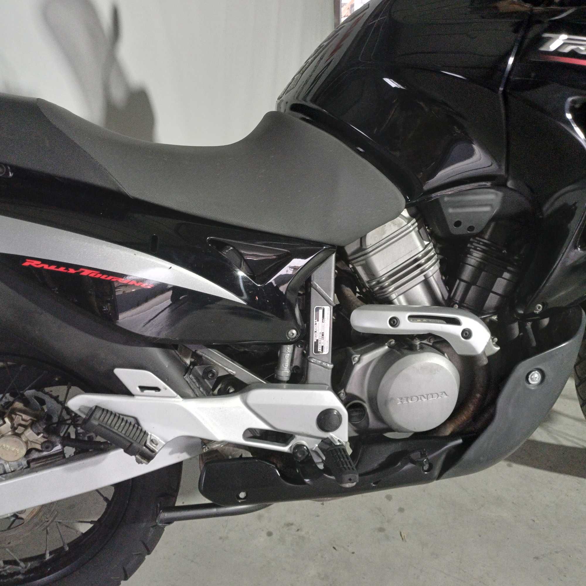 Motocicleta Honda Transalp 650 | H16633 | motomus.ro