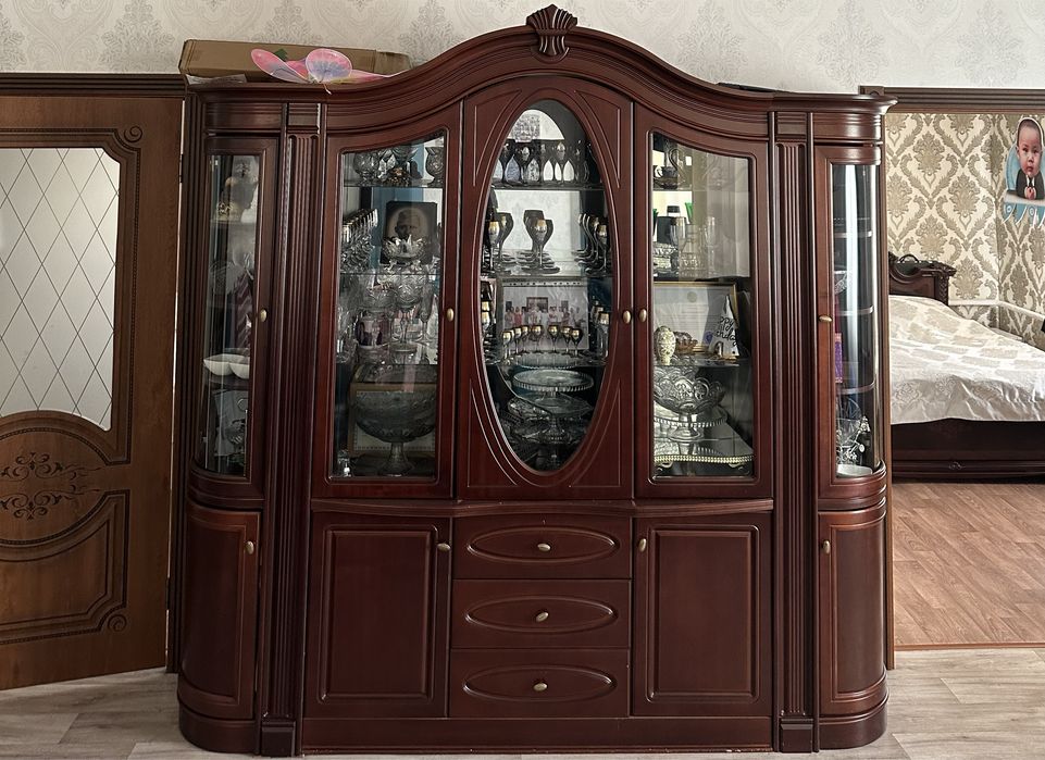 Элегантная горка из массива дерева