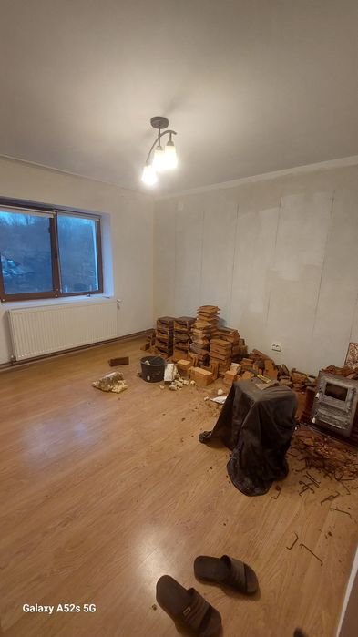 Vând soba de teracotă