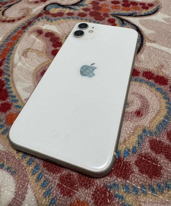 Продам Айфон 11 64 гб