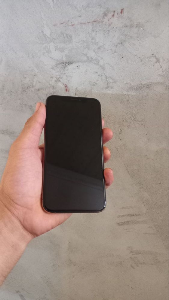 Iphone xs Gold sotiladi