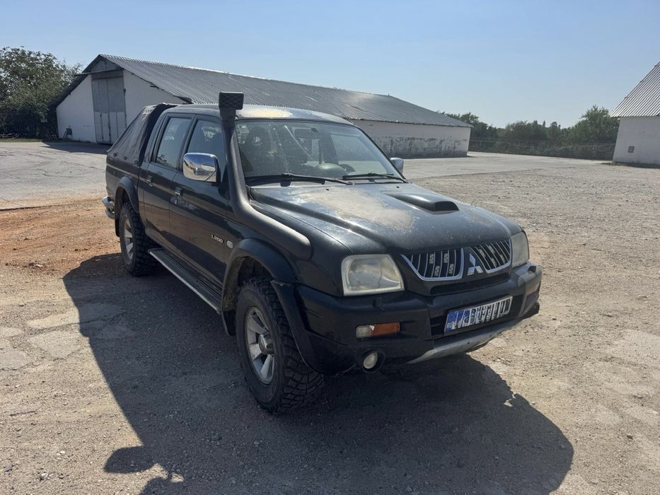 Mitsubishi l200 triton