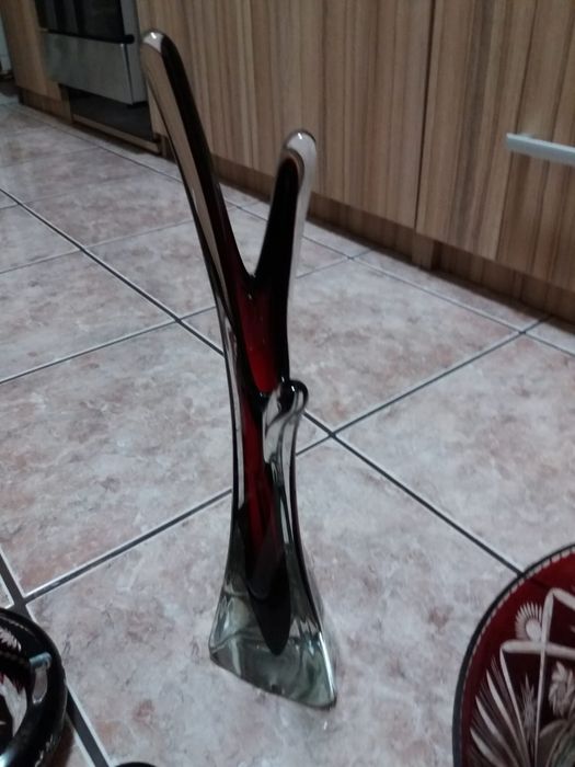 Vând obiecte rubin roșu